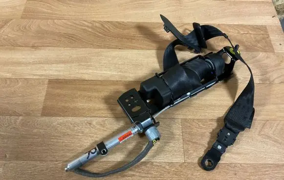 Volvo V50 Front seatbelt 30661789