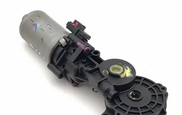 Lexus IS 220D-250-350 Seat adjustment motor 43944010080
