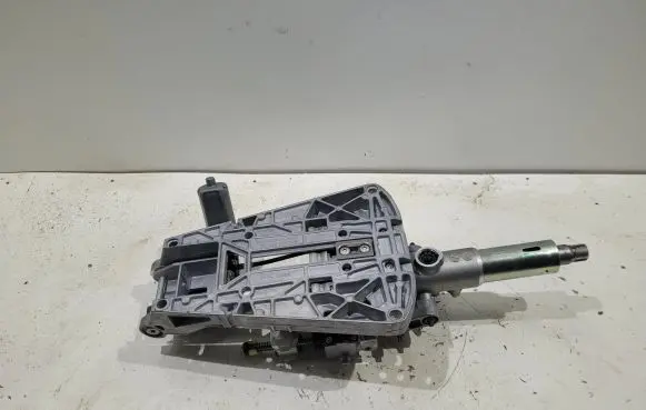 Mercedes-Benz GLK (X204) Steering wheel axle A2044603716