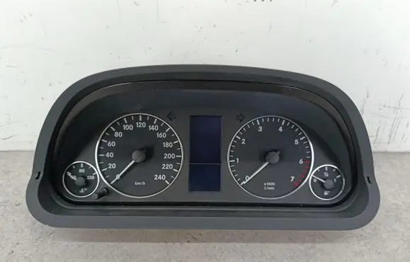 Mercedes-Benz A W169 Speedometer (instrument cluster) 