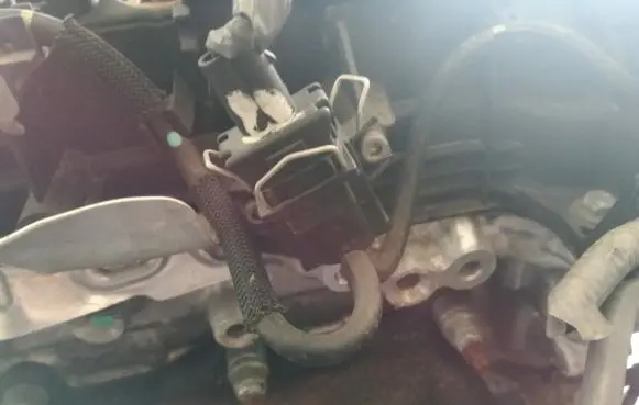 Toyota Avensis T270 Turbo solenoid valve 258600r010 72828606