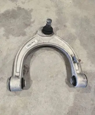 BMW M5 F90 Front lower control arm/wishbone 805332301