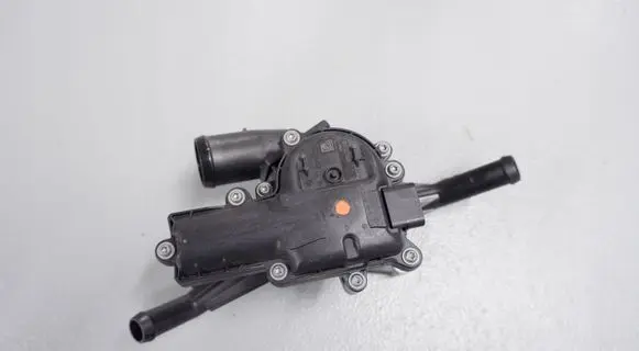 Hyundai Tucson IV NX4 Thermostat/thermostat housing