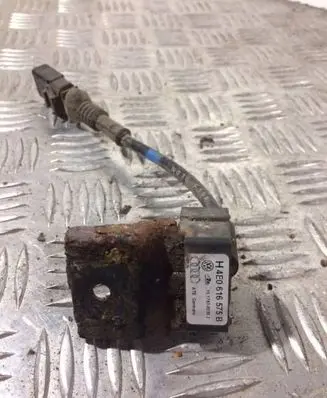 Audi A8 S8 D3 4E Acceleration sensor 4E0616575B