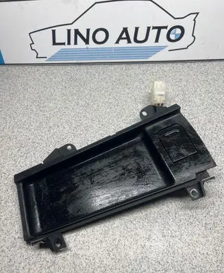 BMW 5 E39 12 V Socket (front) 8159694