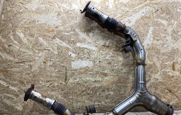 Infiniti G37 Muffler/silencer 
