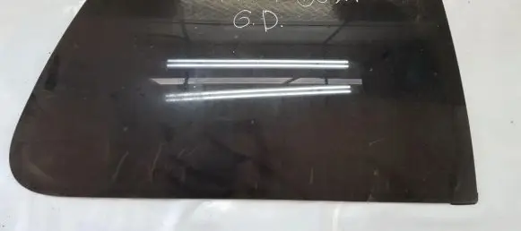 Volkswagen Golf IV Rear side window