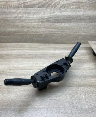 Peugeot 106 Wiper turn signal indicator stalk/switch 61557102