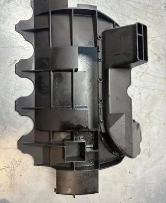 Volkswagen PASSAT B6 Oil breather separator 03G103623A