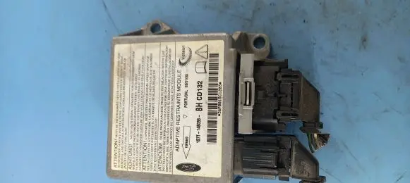 Ford Mondeo Mk III Airbag deployment crash/impact sensor