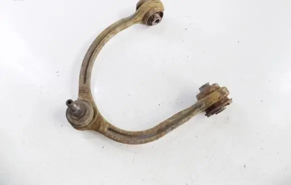 Dodge Magnum Front upper control arm/wishbone 