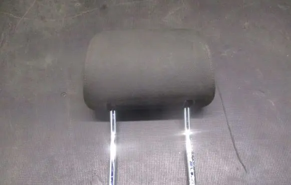 Audi A3 S3 8P Front seat headrest 