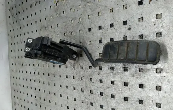 Renault Vel Satis Accelerator throttle pedal 8200004938
