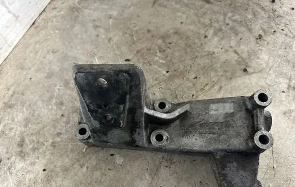 Iveco Daily 6th gen Engine mounting bracket 504050582