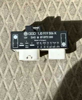 Volkswagen Golf IV Coolant fan relay 1J0919506K 898972000