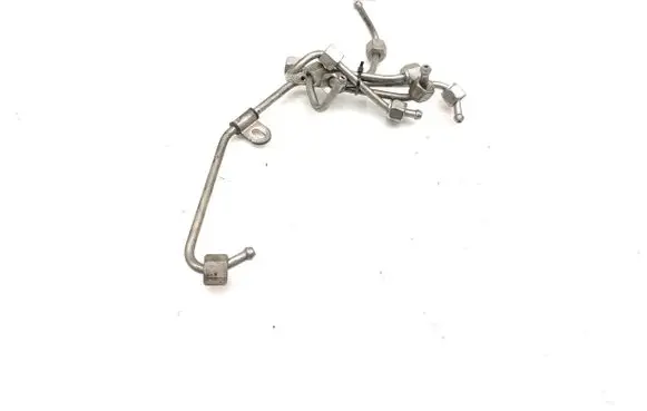 Opel Insignia A Fuel injector supply line/pipe 