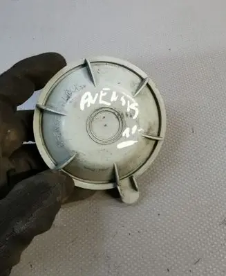 Toyota Avensis T270 Headlight/headlamp dust cover 
