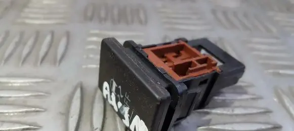 Traction control (ASR) switch