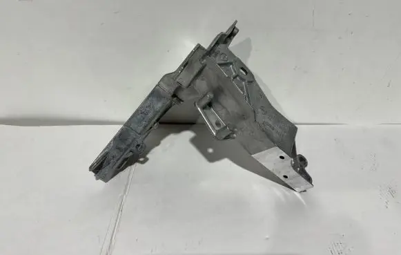Mercedes-Benz GLC X253 C253 Headlight/headlamp mounting bracket A2536210600