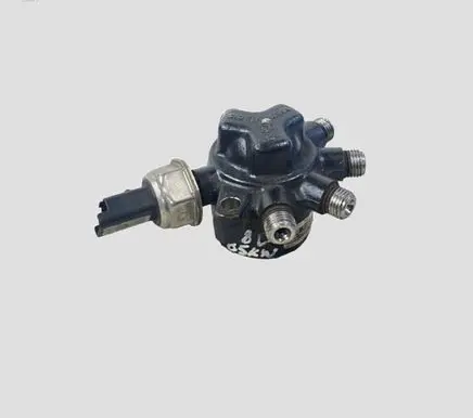 Ford Focus Fuel main line pipe 9D280DB