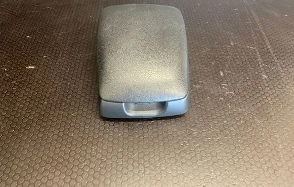 KIA Sorento Armrest 109020