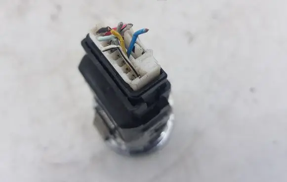 Toyota Corolla Verso E121 Engine start stop button switch 15A710