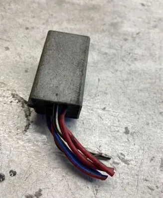 Opel Zafira B Coolant fan relay 13178656