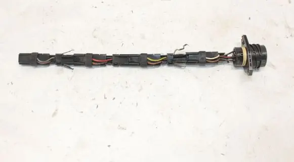 Volkswagen Caddy Fuel injector wires 038906231