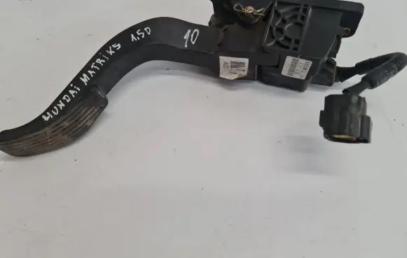 Hyundai Matrix Accelerator throttle pedal AA5MCL141 015510831