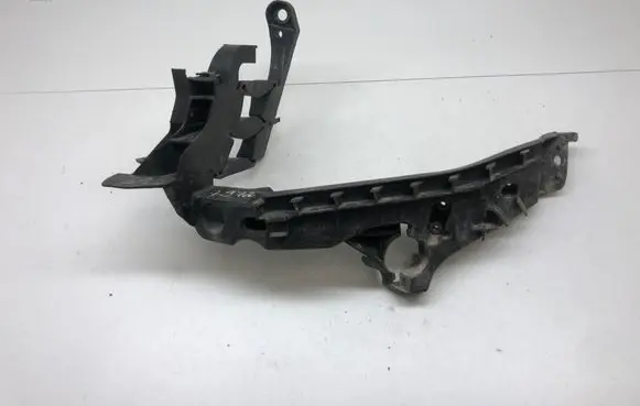 Audi A4 S4 B8 8K Headlight/headlamp mounting bracket 8K0805607L