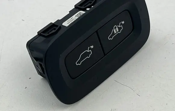 Tailgate opening switch
