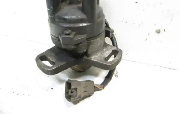 Mazda 626 Ignition distributor T4T73471