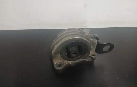 Volvo S60 Engine mount bracket 326B17M