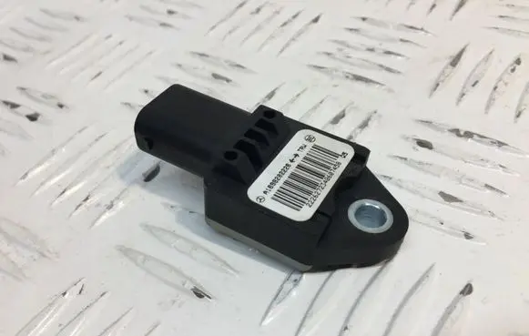 Mercedes-Benz B W245 Airbag deployment crash/impact sensor A1698202226