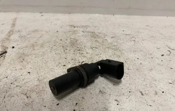 BMW 5 E39 Crankshaft position sensor 2247926