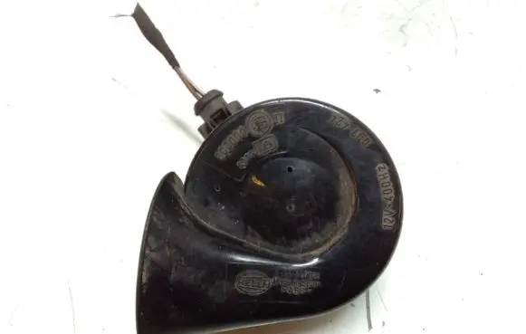 Volkswagen PASSAT B6 Horn signal