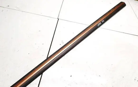 Hyundai Ioniq Front door trim (molding) 87712g7000 87712-g7000
