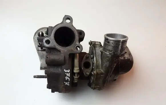 Toyota Avensis T250 Turbo 172010R022