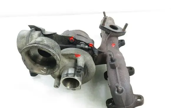 Volkswagen PASSAT B6 Turbo 038253014G