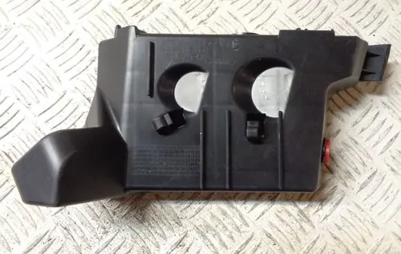 Ford Transit Courier Front bumper mounting bracket ET7617D958AD