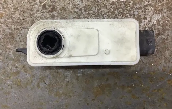 Chevrolet Bolt Radiator active air flap actuator 18132321855 131488800025 111360802