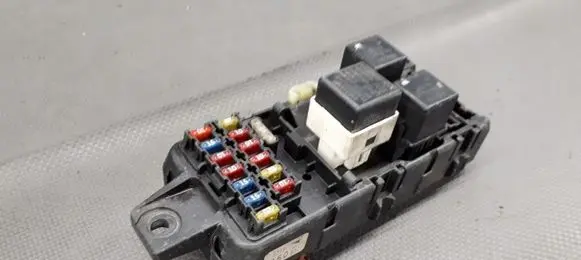 Mitsubishi Space Star Fuse box set 8609d07