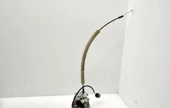 Opel Movano B Rear door lock 8200661170