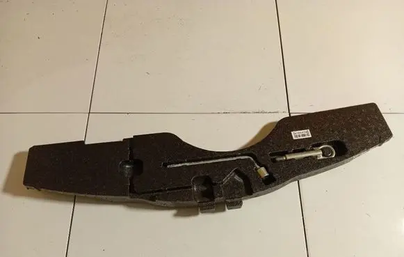 Mazda 3 I Spare wheel section trim Bp4mbz83x