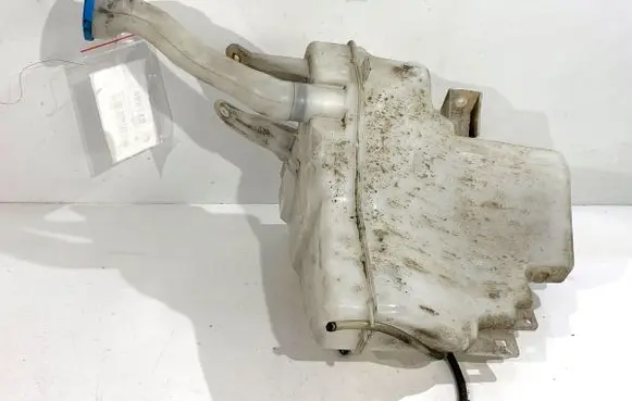 Suzuki Grand Vitara II Windshield washer fluid reservoir/tank 