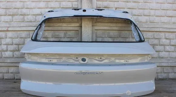 Porsche Cayenne (9Y0 9Y3) Tailgate/trunk/boot lid 9Y0827107C