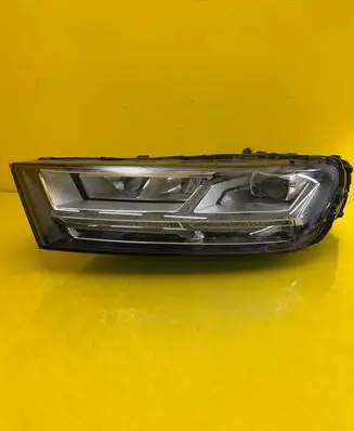 Audi Q7 4M Headlight/headlamp 4M0941033