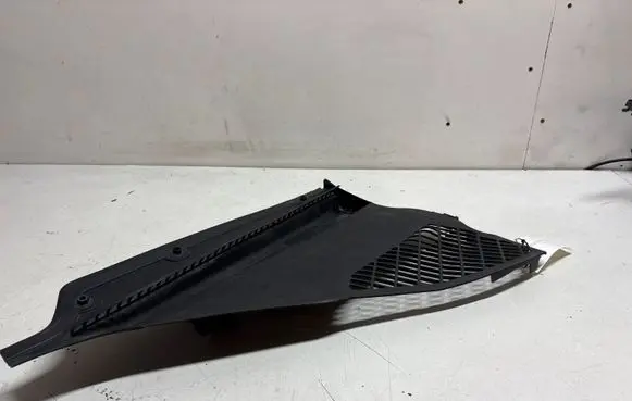 BMW 2 F22 F23 Wiper trim 7265119