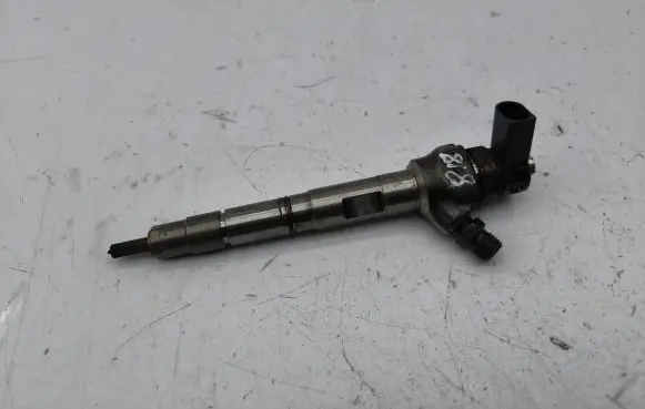 Audi A5 Fuel injector 04L130277P 0445110556