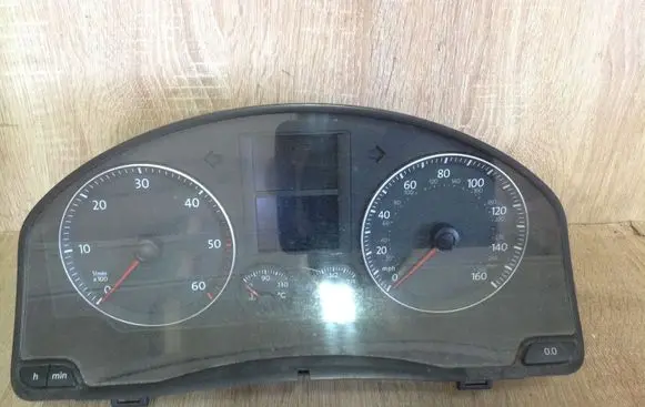 Volkswagen Golf V Speedometer (instrument cluster) 1K0920961B